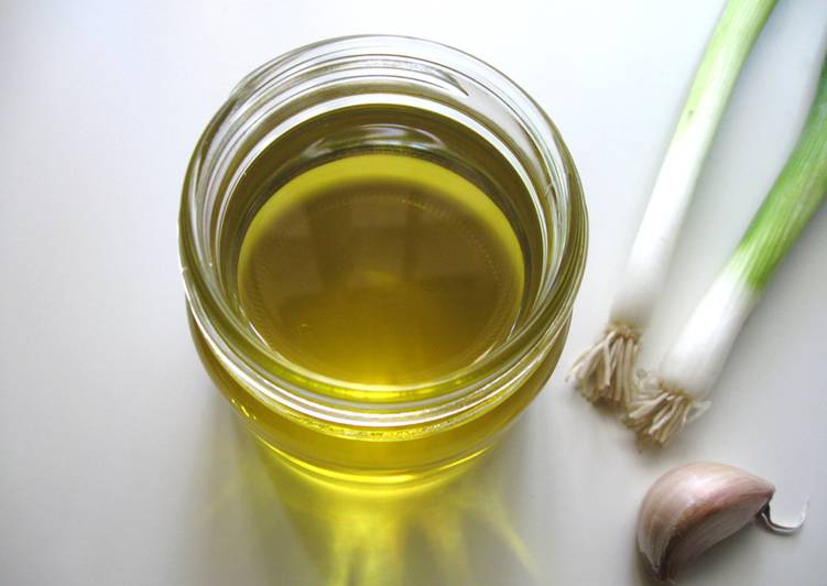 Recipe of Quick Spring Onion &amp; Garlic Infused Oil