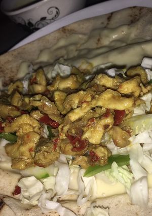A picture of Chicken shawarma.
