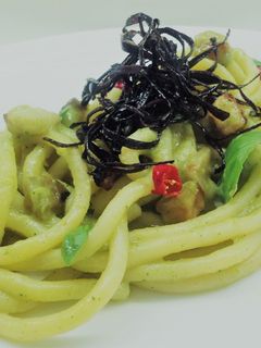 Foto di Bigoli con crema di zucchine e melanzana al forno