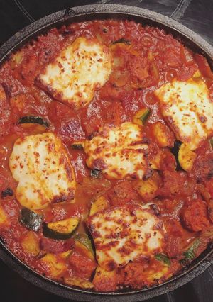 A picture of Halloumi Bake.