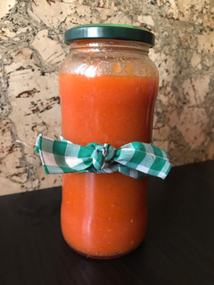 Una foto de Salsa de tomate casera 🍅