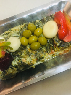 Una foto de TORTILLA RECTANGULAR DE 🥬ACELGA🥬RELLENA CON🧀QUESO🧀