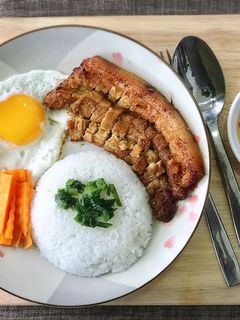 Hình của món Nướng thịt bằng nồi chiên.