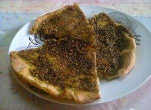 صورة لوصفة طريقة عمل مناقيش الزعتر بالخبز