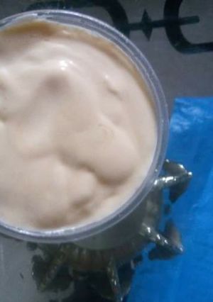 A picture of Homemade mayonnaise.