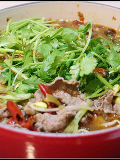 【水煮牛肉】鹹香麻辣一味不少 的食譜成品照片