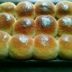 A picture of Rolls with cheese.