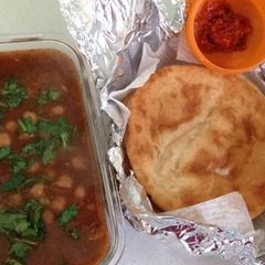 A picture of Chola bhatura.