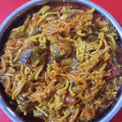 લીલી ડુંગળી સેવ ટામેટા નુ શાક (Green Onion Sev Tomato Shak Recipe In Gujarati)-レシピのメイン写真