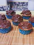 Magdalenas caseras de chocolate con conguitos