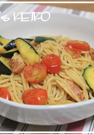 A picture of Zucchini and Tomato Consommé Spaghetti.
