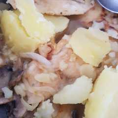 Una foto de Pechuga de pollo con champiñones y appletiser