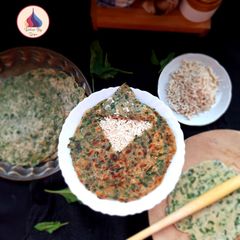 Palak Paneer Paratha A picture of Palak Paneer Paratha.