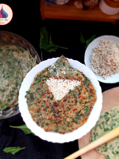 A picture of Palak Paneer Paratha.