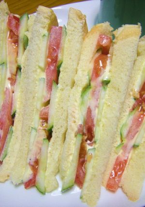 A picture of Morning! ❤ Tomato and Cucumber Sandwich ❤.