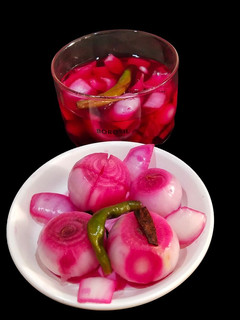 A picture of White wine vinegar Onions Pickled.