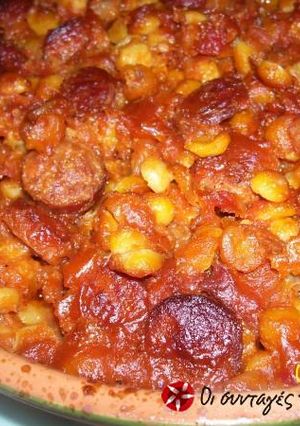A picture of Chickpeas with country sausage.