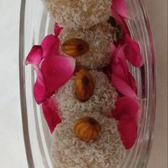 A picture of Almond Coconut laddu.