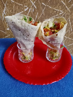 મસાલા પાપડ શોટ્સ (masala papad shots recipe in gujarati) રેસીપી મુખ્ય ફોટો