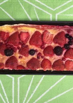 Foto principal de Tarta de hojaldre con frutos rojos