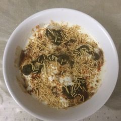 A picture of Dahi vada.