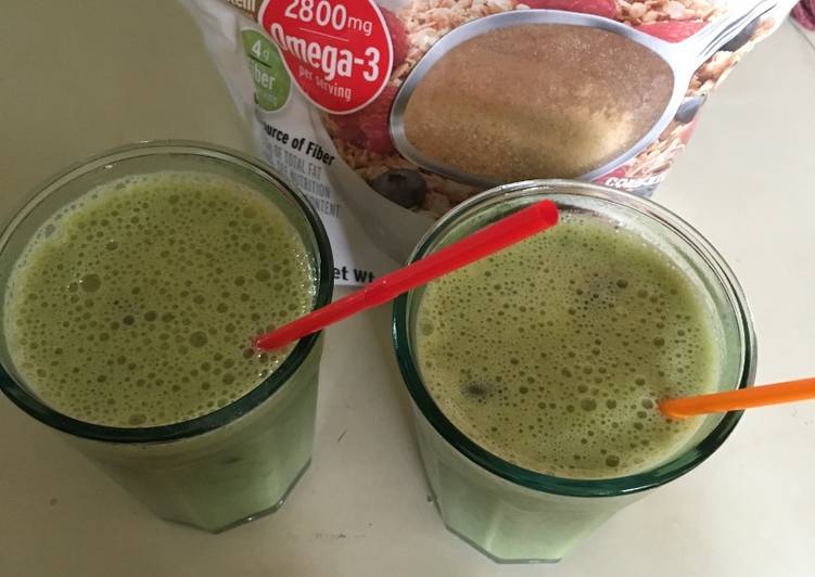 Recipe of Quick Kale-Papaya-Banana Smoothie