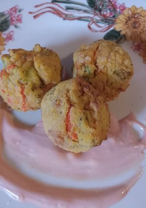 Una foto de Bolitas de brócoli y zanahoria en air fryer