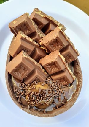 Una foto de Huevo de Pascuas de Cuchara con Brigadeiro de Cuchara- Ovo de Colher com Brigadeiro de Colher
