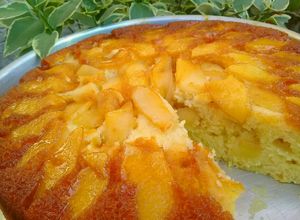 Una foto de Torta invertida de Manzana !! Delicia, suave y húmeda 🤗