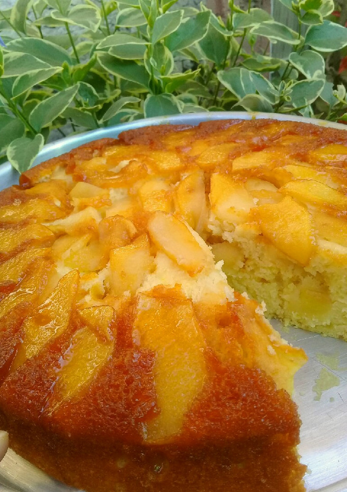 Una foto de Torta invertida de Manzana !! Delicia, suave y húmeda 🤗