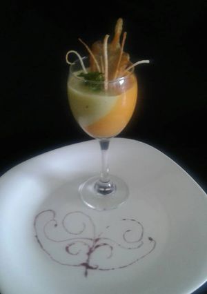 Una foto de Crema de espárragos y zanahoria