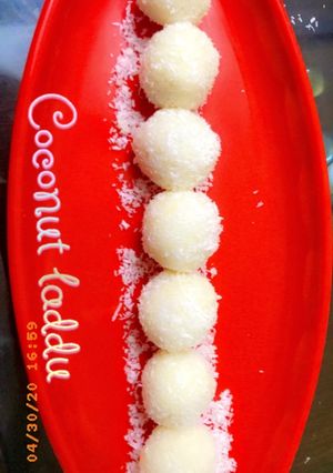 A picture of Coconut laddu.
