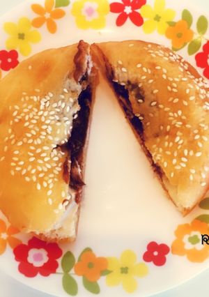 A picture of Japanese Anpan.