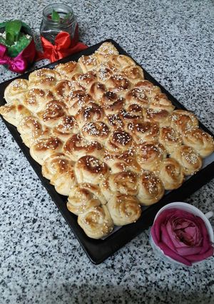 عکسی از دستور نون شیرمال گل گلی 😋😋