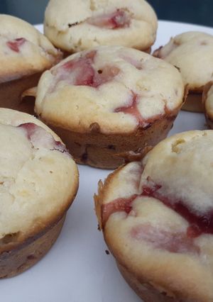A picture of Strawberry Peach Yogurt Muffins.