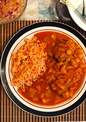 Una foto de Costillas en salsa de Chile Morita