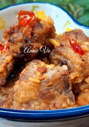 Hình của món Sườn non chiên bột sốt nước mắm.