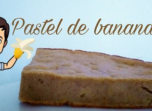 Una foto de Pastel de banano / Torta de cambur
