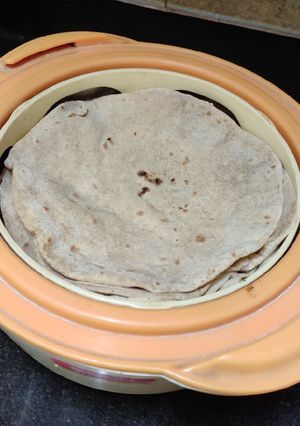 রুটি (Roti recipe in Bengali) রেসিপির প্রধান ছবি