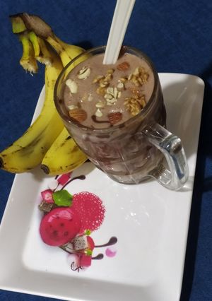 A picture of Banana Nutella milk shake.