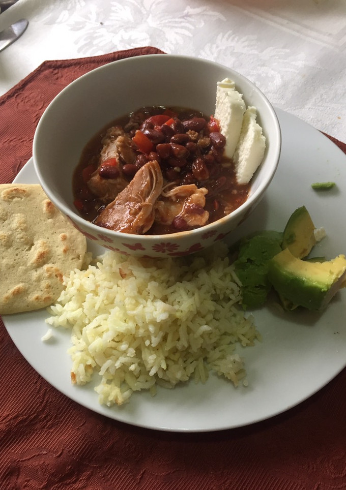 Una foto de Frijol colorado con costilla de cerdo