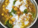 छोले आलू टिकिया चाट