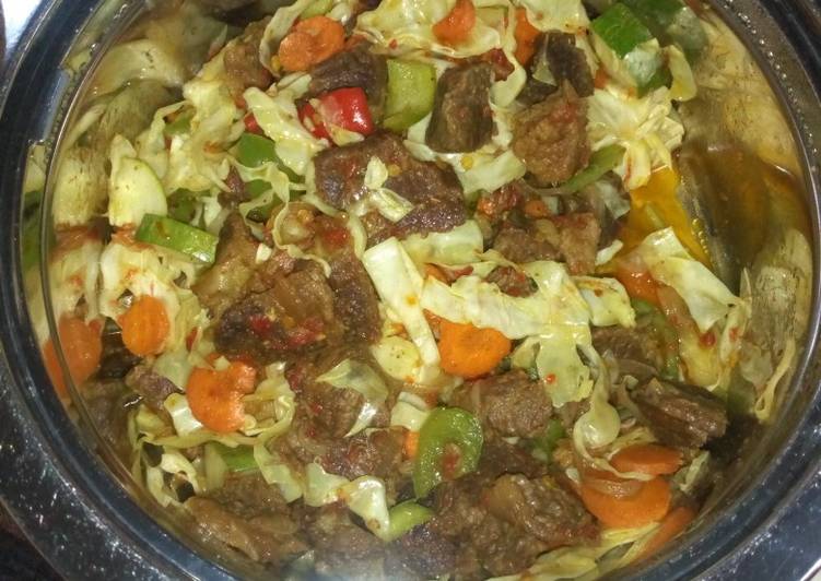 Vegetable salad with meat