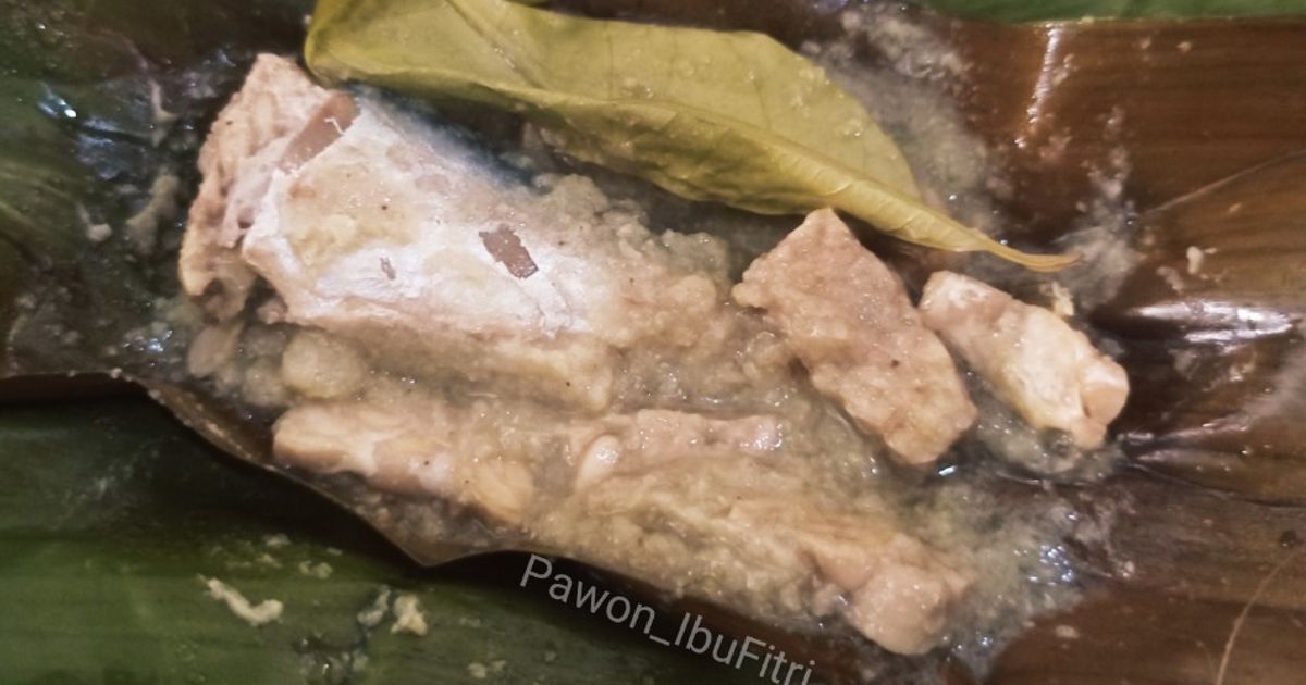 Pepes Ikan Bumbu Putih buat Si Kecil