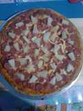 Pizza dos quesos hawaianesca