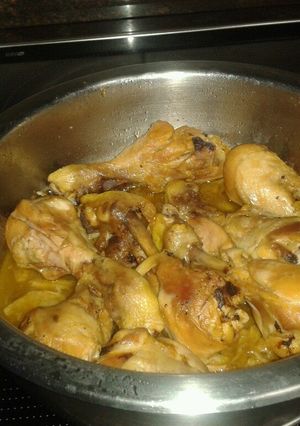 Foto principal de Muslitos de pollo guisados
