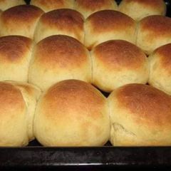 A picture of Bread Rolls.