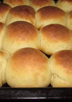 A picture of Bread Rolls.