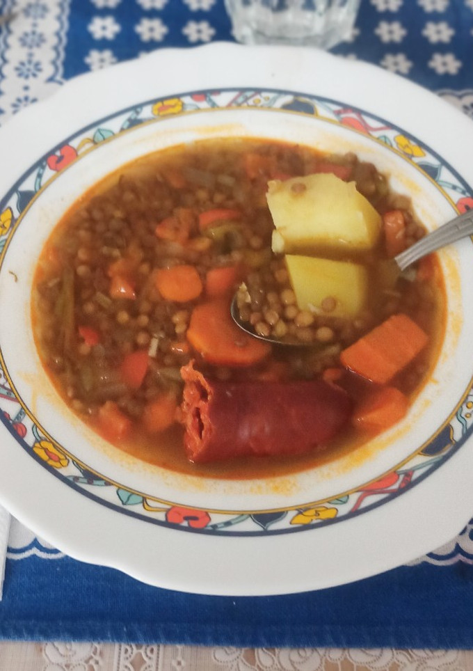 Una foto de 🍽️👌🏼Lentejas muy fáciles