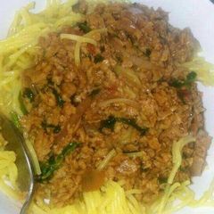 A picture of Minced meat and spaghetti.